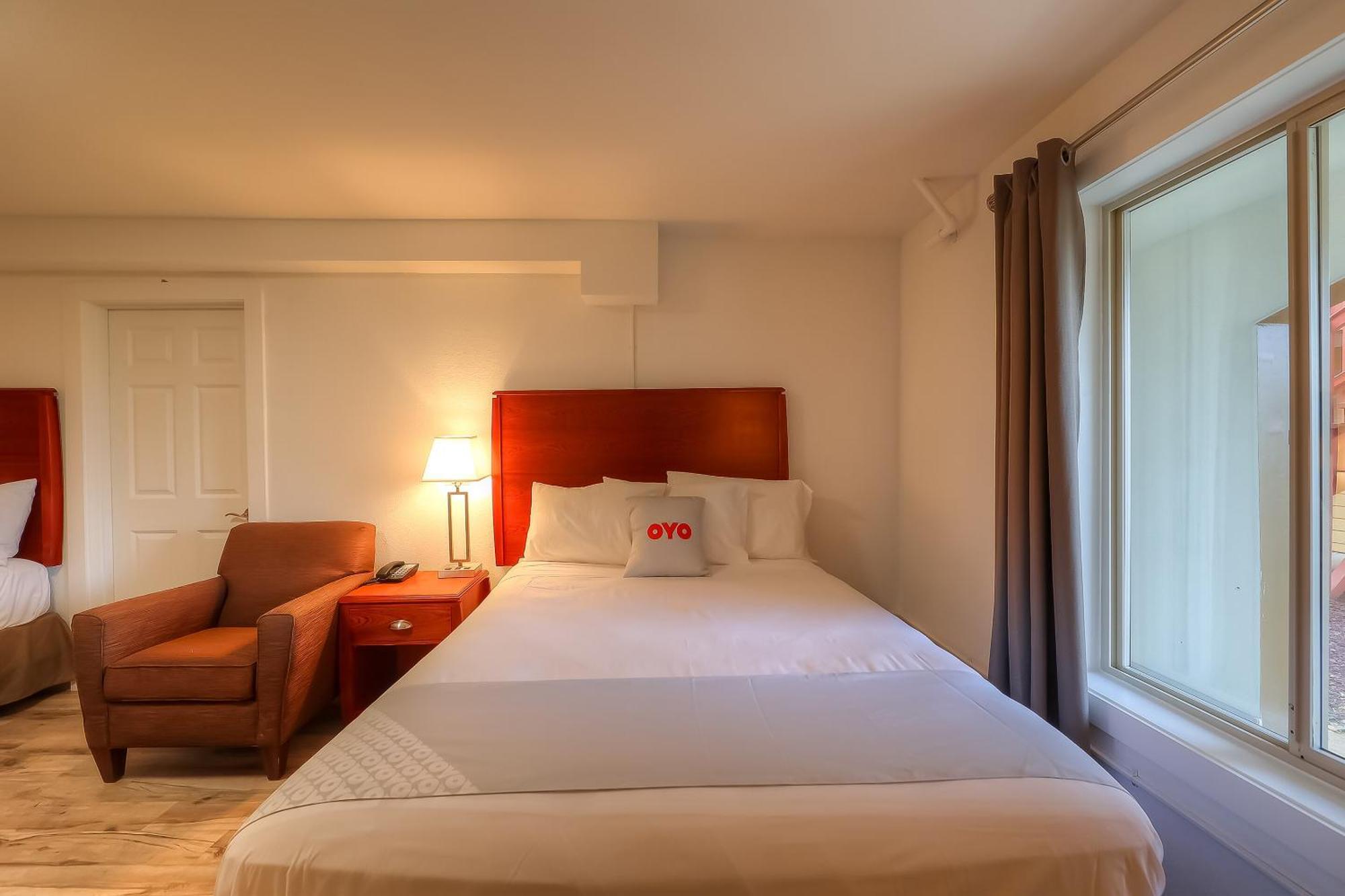 Newport Inn By Oyo - Hwy 101 エクステリア 写真